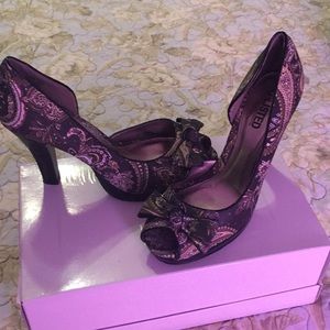 Very flattering heels